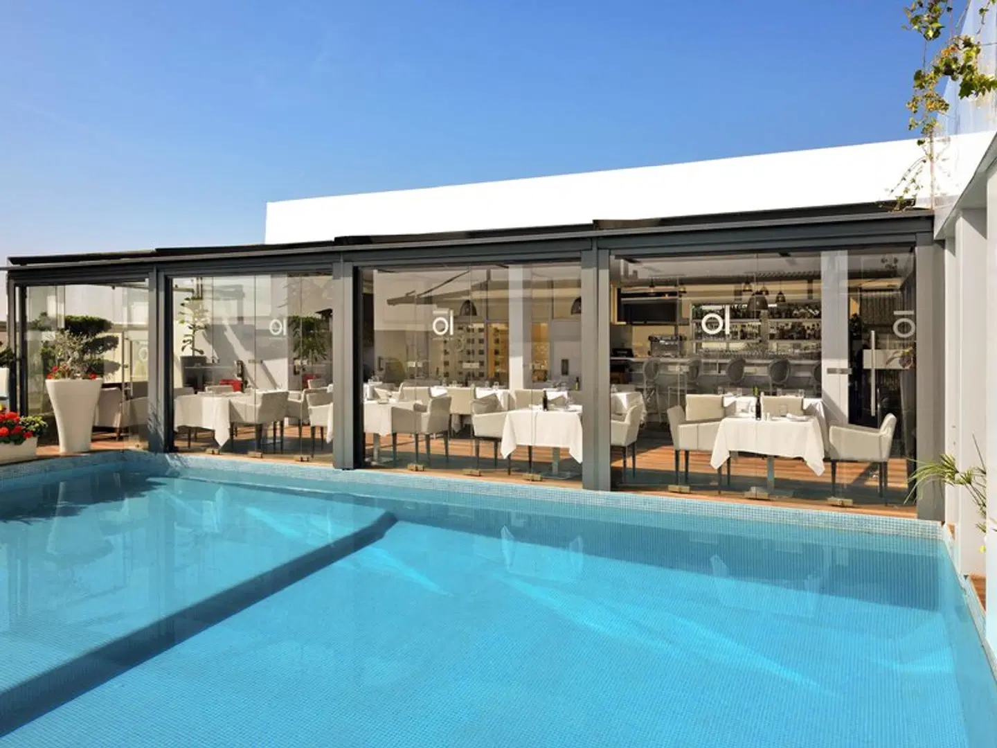 Mövenpick Hotel Casablanca OUTDOOR_POOL