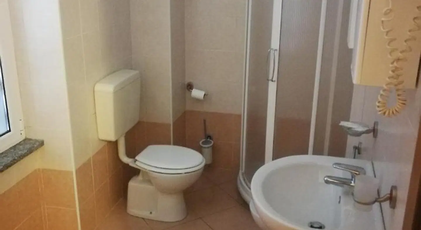 ALBERGO DELLA STAZIONE Badezimmer