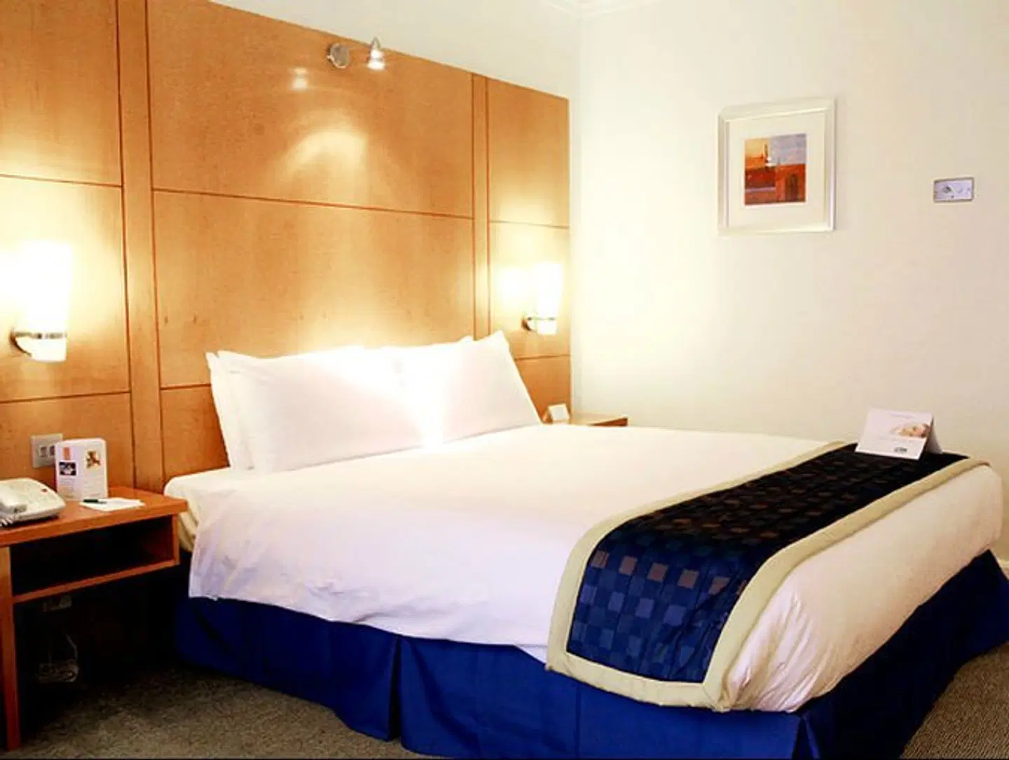 Holiday Inn London-Heathrow M4, Jct. 4 by IHG ROOM_EXAMPLE