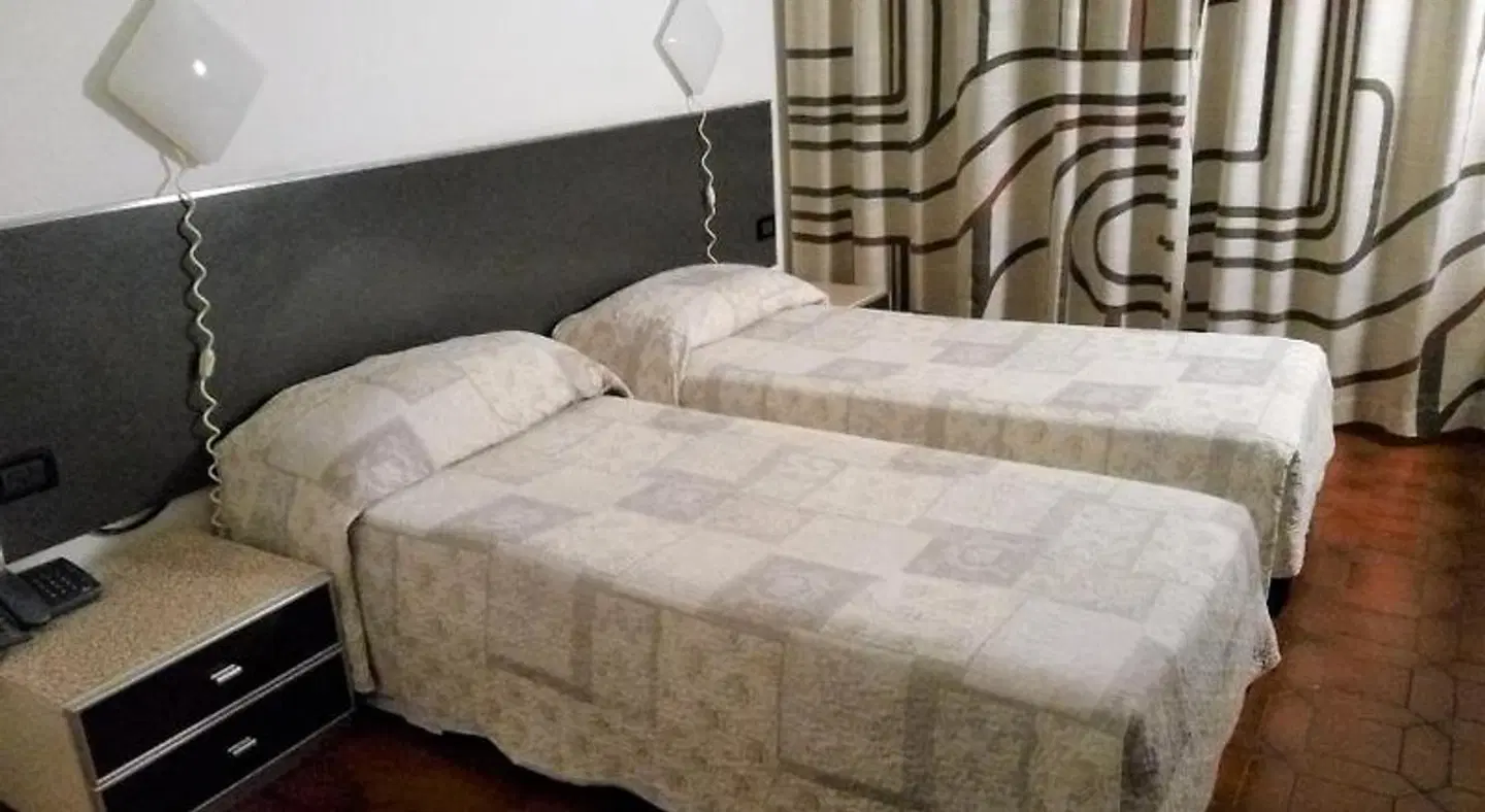 Giada ROOM_EXAMPLE