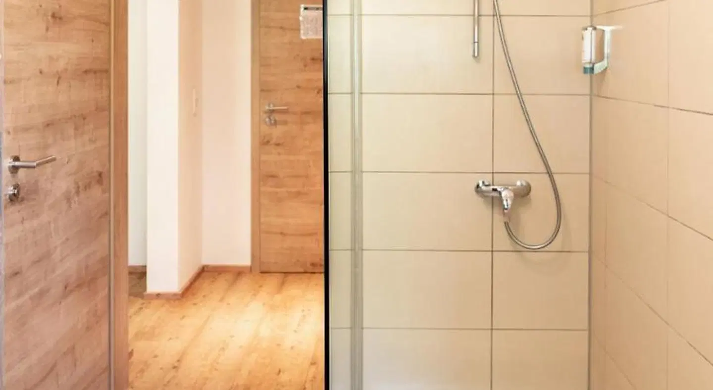 Stanglbräu Brauereigasthof Badezimmer