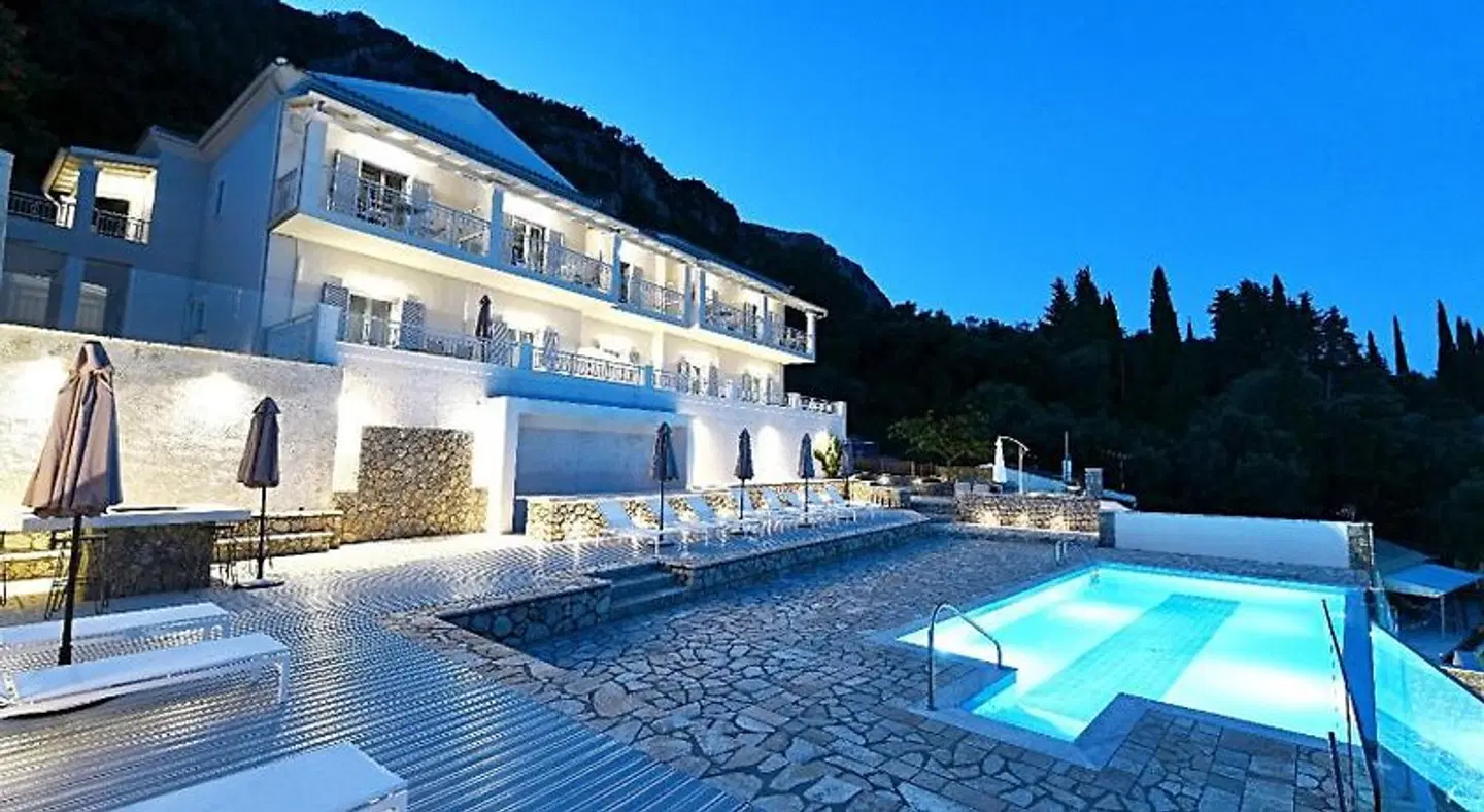 Platakia Blu OUTDOOR_POOL