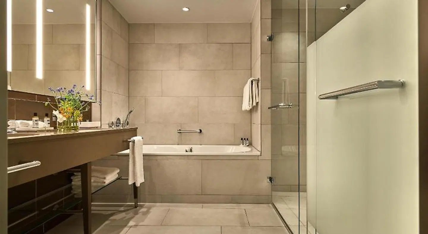 Hyatt Regency Amsterdam Badezimmer