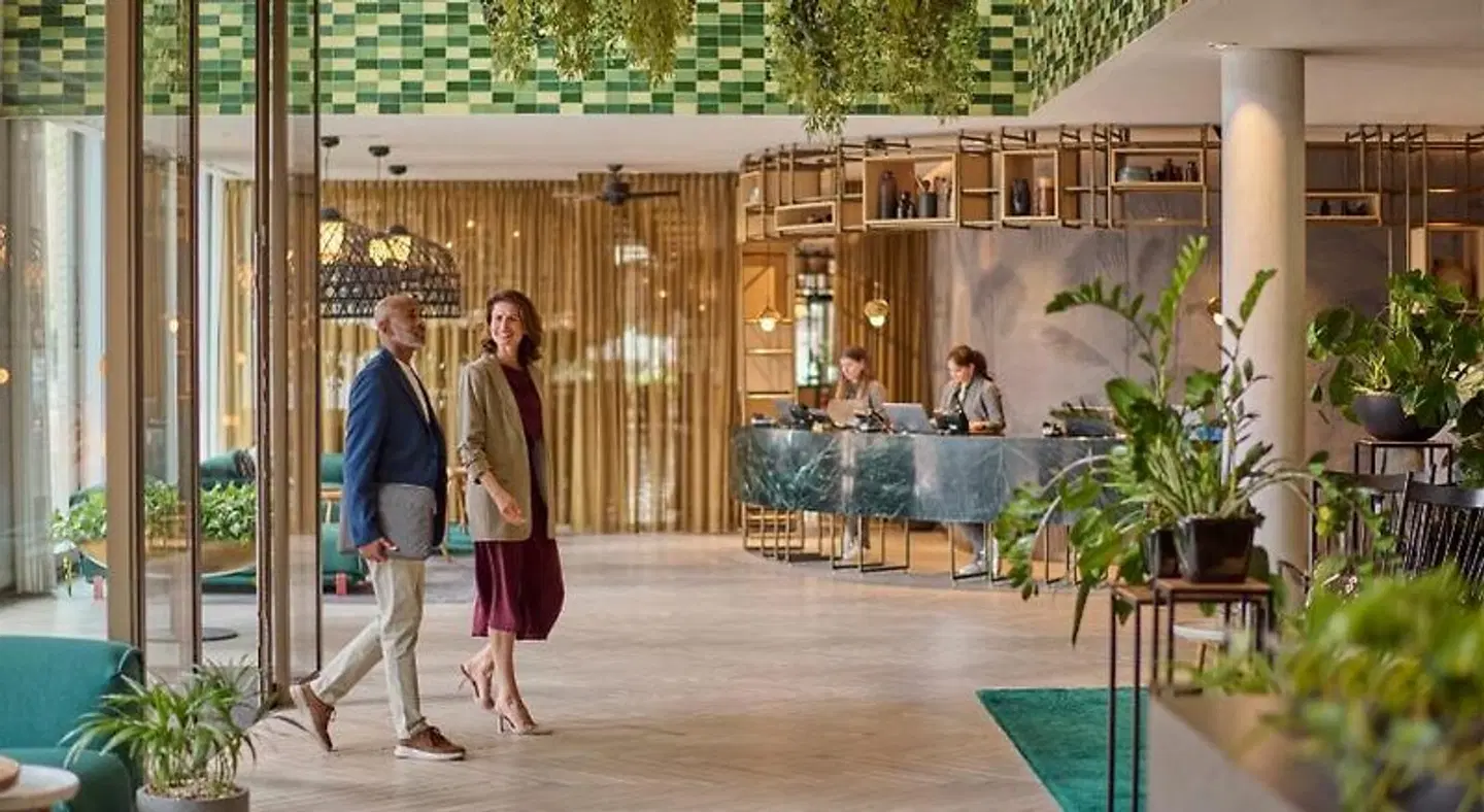 Hyatt Regency Amsterdam PEOPLE