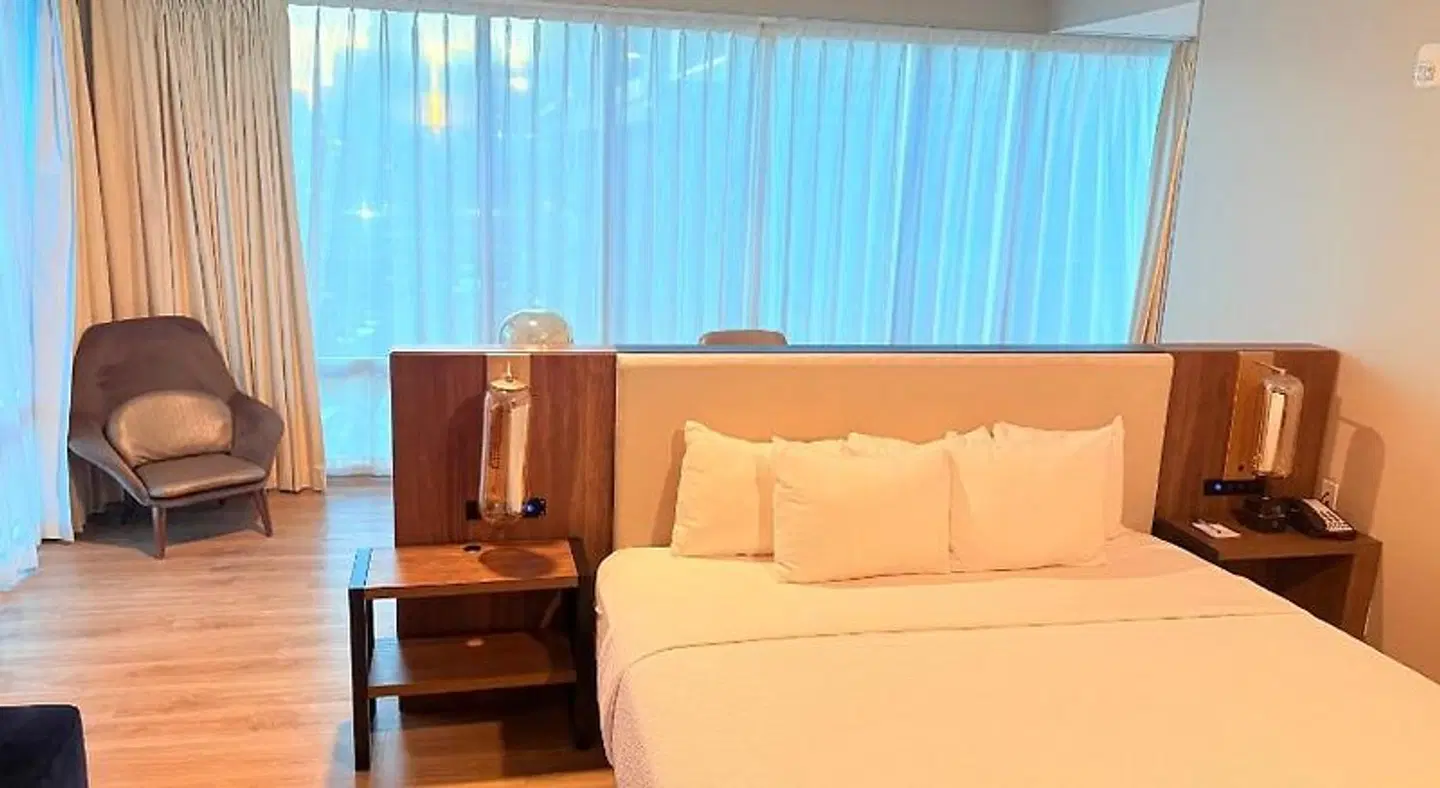 La Quinta Inn & Suites by Wyndham Nashville Downtown / Stadium ROOM_EXAMPLE