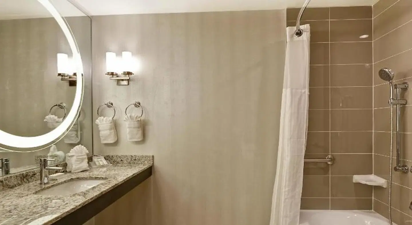Hilton Garden Inn Raleigh /Crabtree Valley Badezimmer