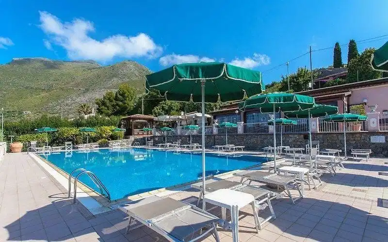 Hotel Ristorante Borgo La Tana – Hotelfoto
