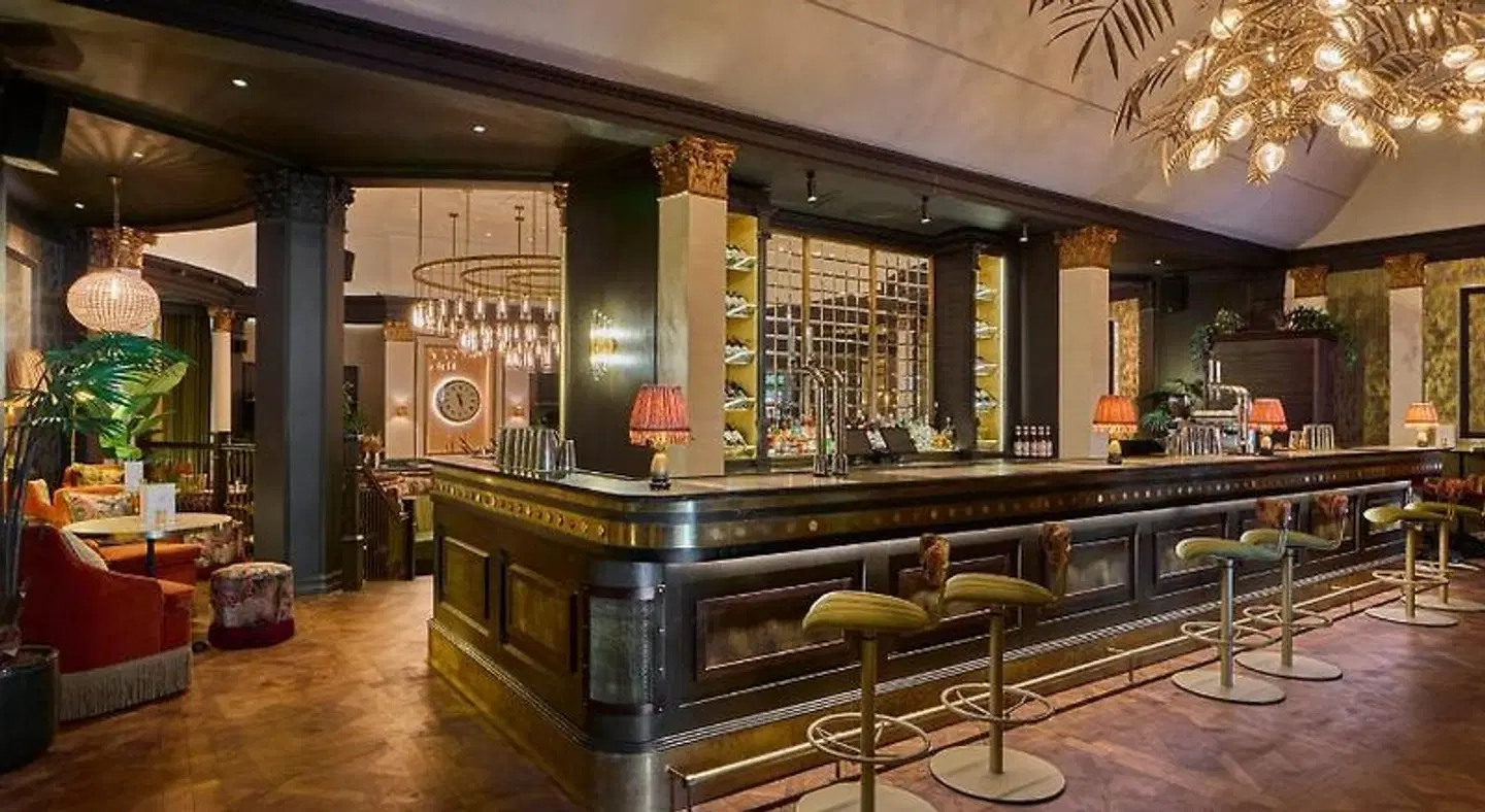 The Queens - QHotels Bar
