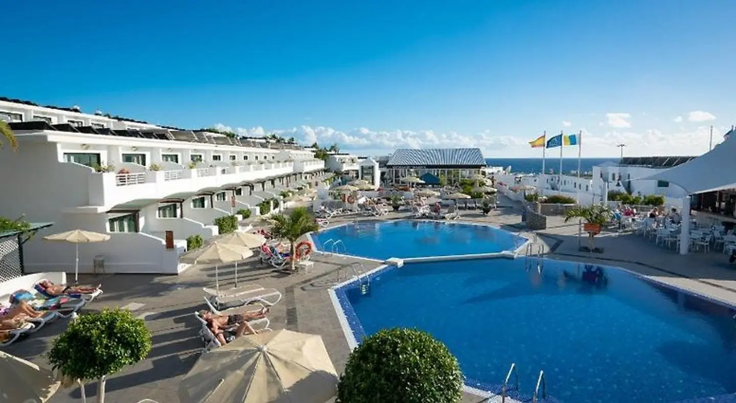 Relaxia Lanzaplaya Apartamentos OUTDOOR_POOL