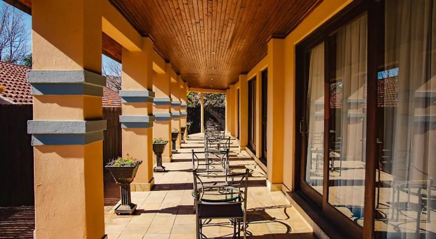 Anta Boga Hotel Terrasse