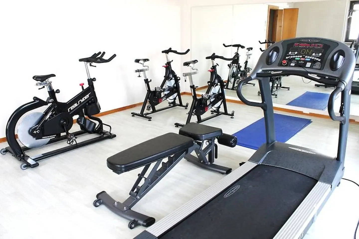 Enjoy Garda Hotel SPORTS_AND_LEISURE