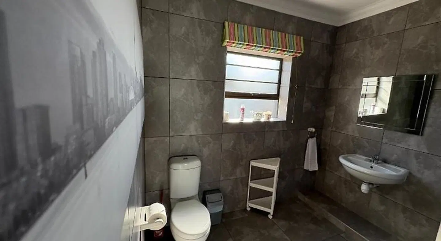 Le Blue Guesthouse Badezimmer