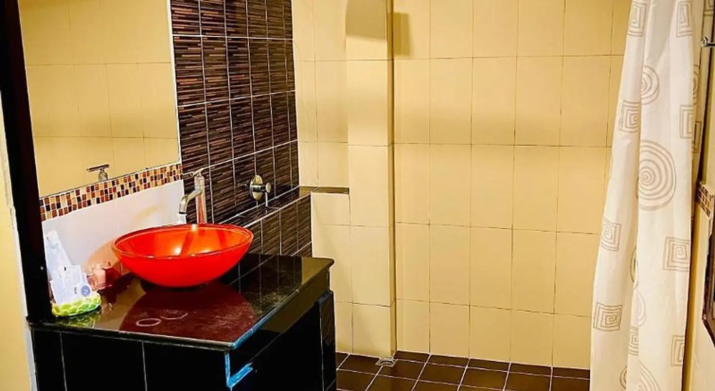 Baan Ton Rak Boutique Resort Badezimmer
