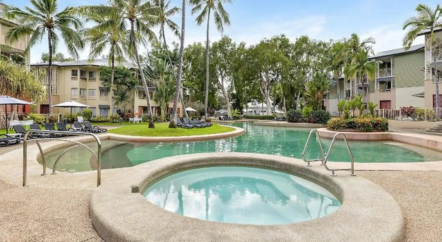 Mantra Amphora OUTDOOR_POOL