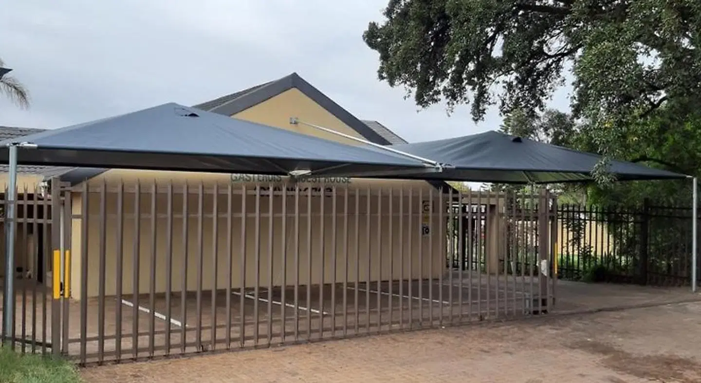 Old Oak Guest House Terrasse