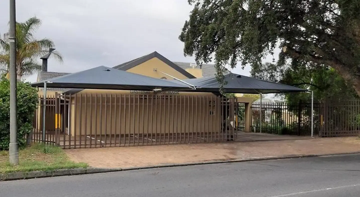 Old Oak Guest House EXTERIOR