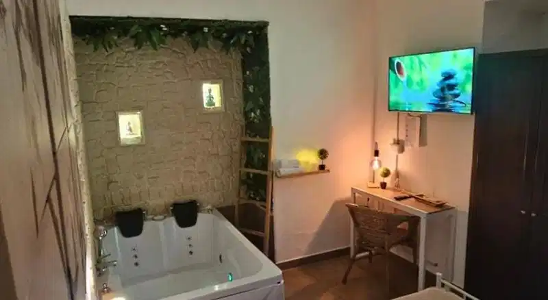Napoli Centrale Room & Jacuzzi – Hotelfoto