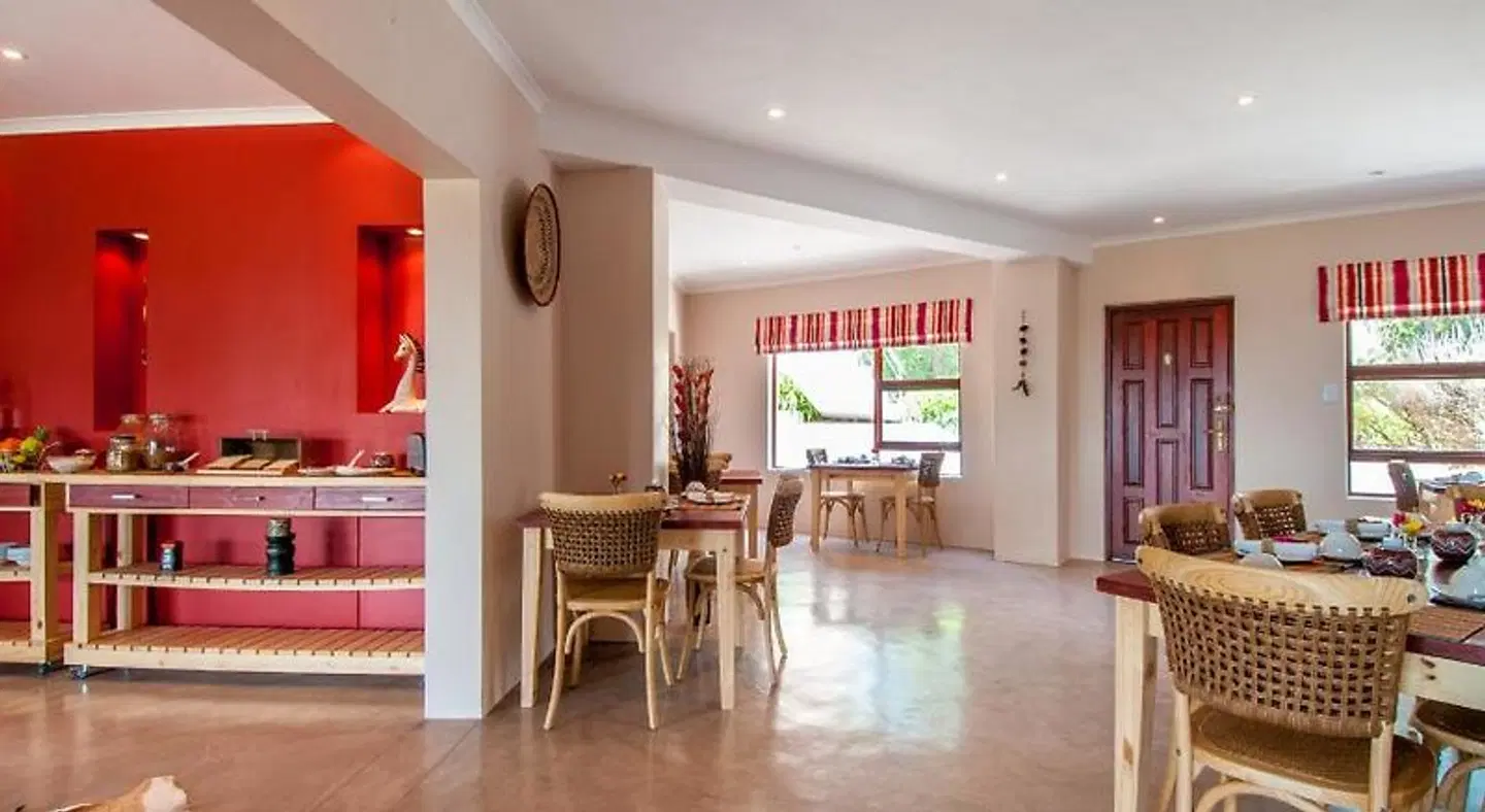 Wind-Rose Guest House Bar