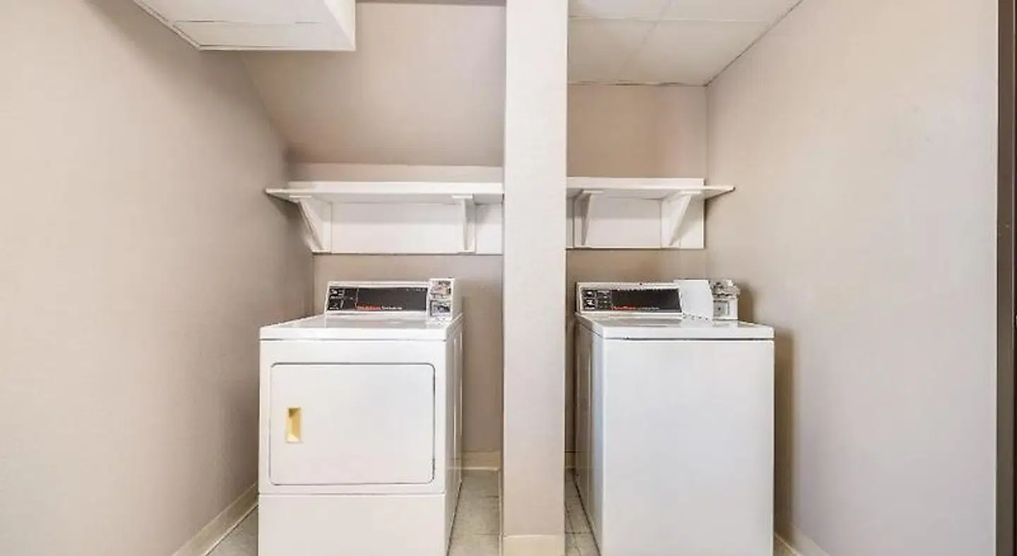 AmericInn by Wyndham Bismarck ROOM_EXAMPLE