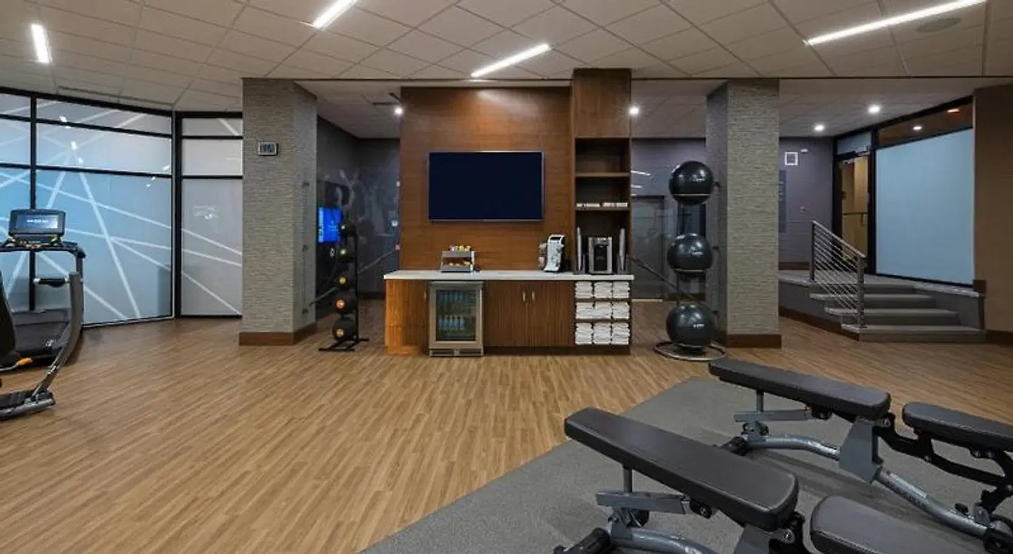 Wichita Marriott SPORTS_AND_LEISURE