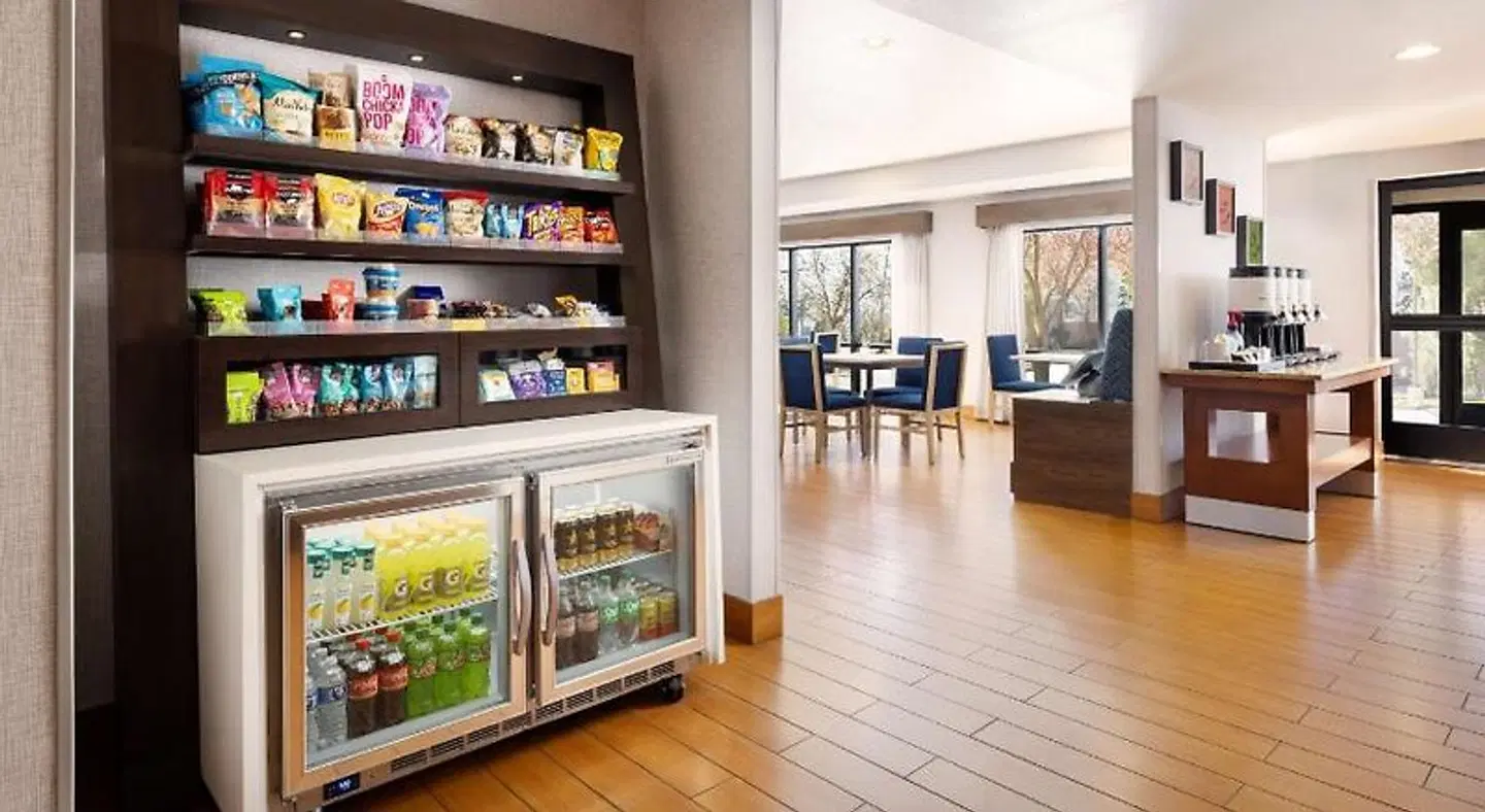 Hampton Inn Sacramento/Rancho Cordova Bar