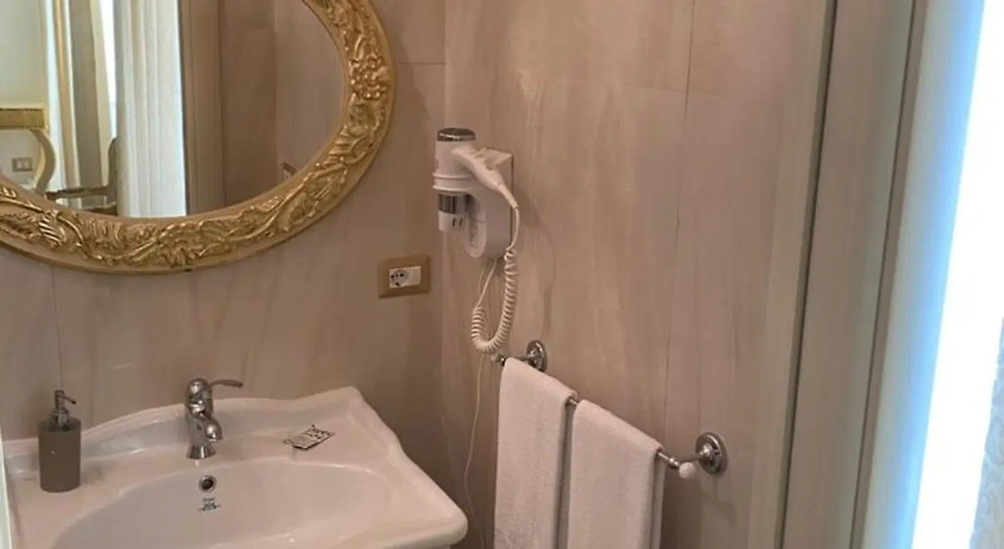 Guesthouse Maria Francesca Badezimmer