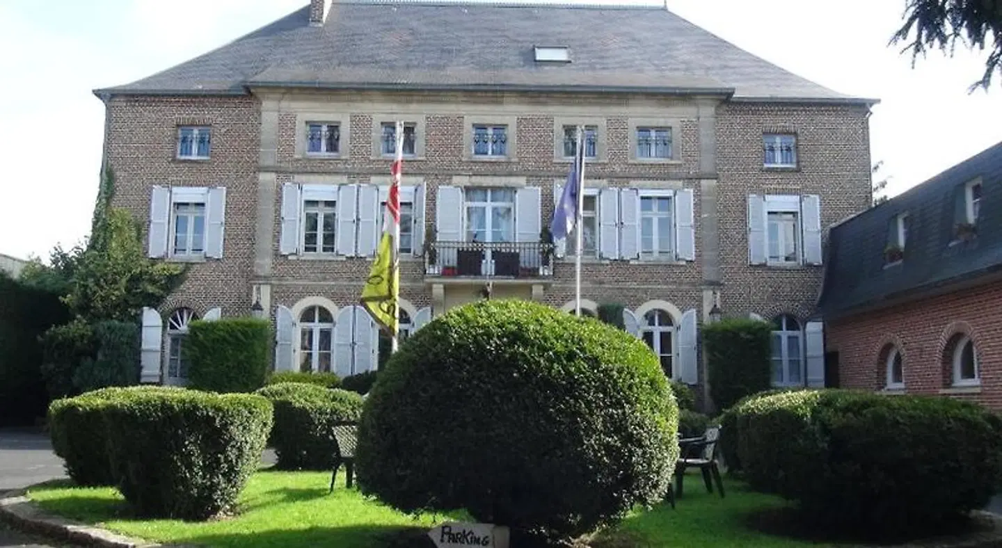 Logis Le Clos Du Montvinage Rest. Auberge Val De L'oise EXTERIOR