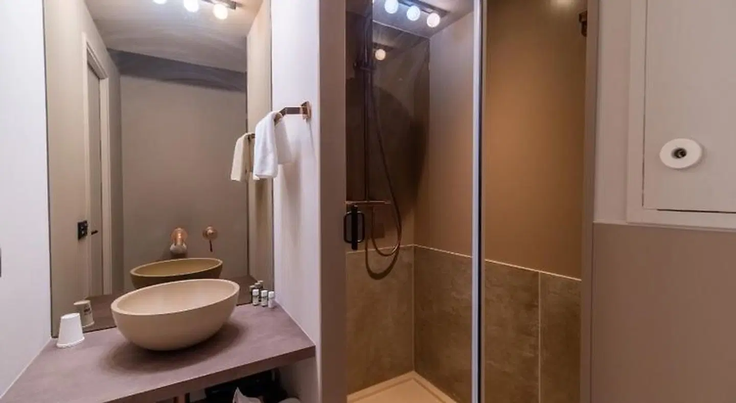 Kyriad Brive Ouest Badezimmer