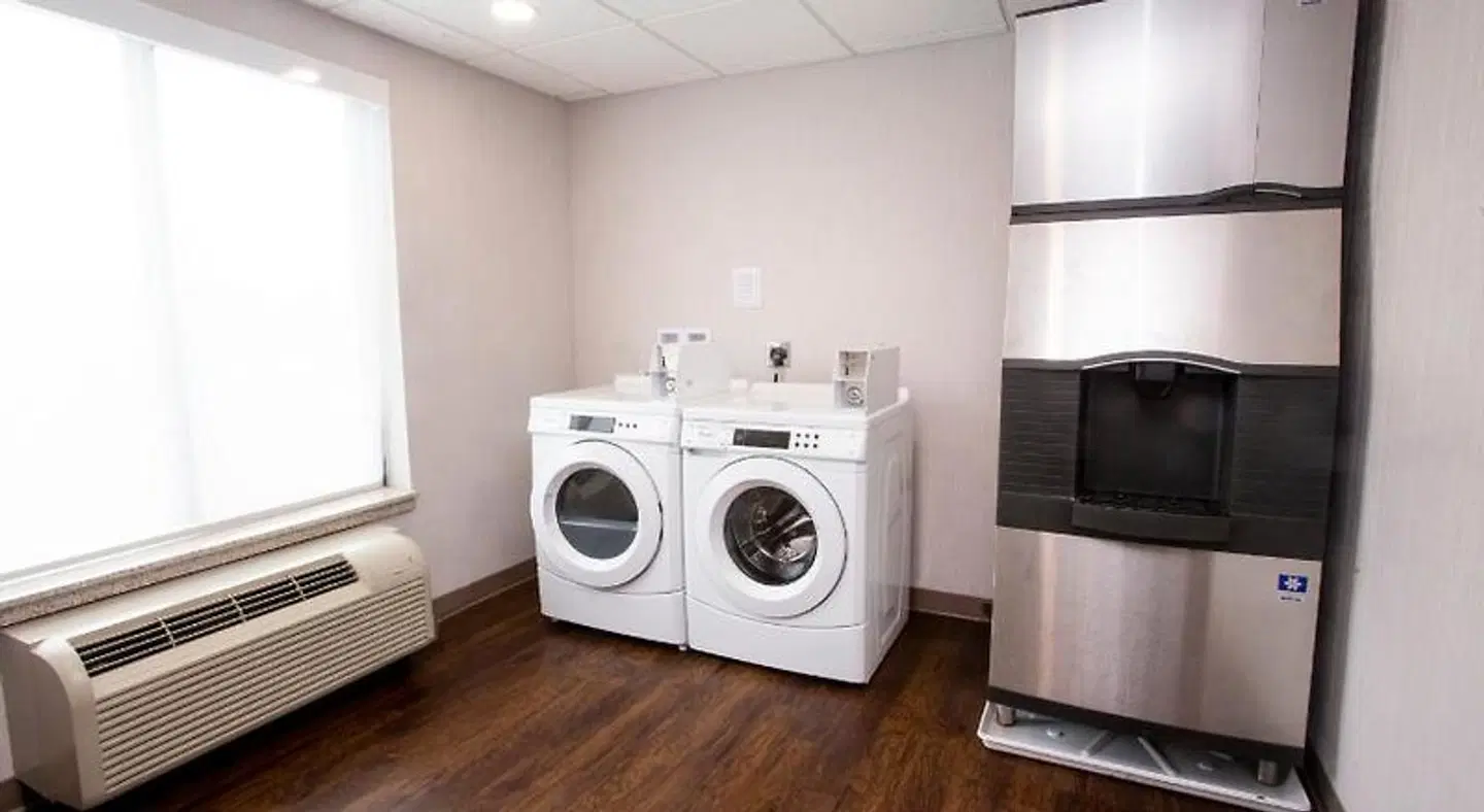 Holiday Inn Express & Suites Bethlehem Arpt-Allentown Area by IHG Badezimmer