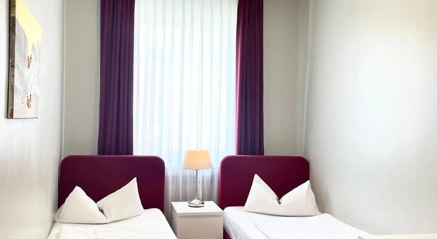 Barcelona ROOM_EXAMPLE