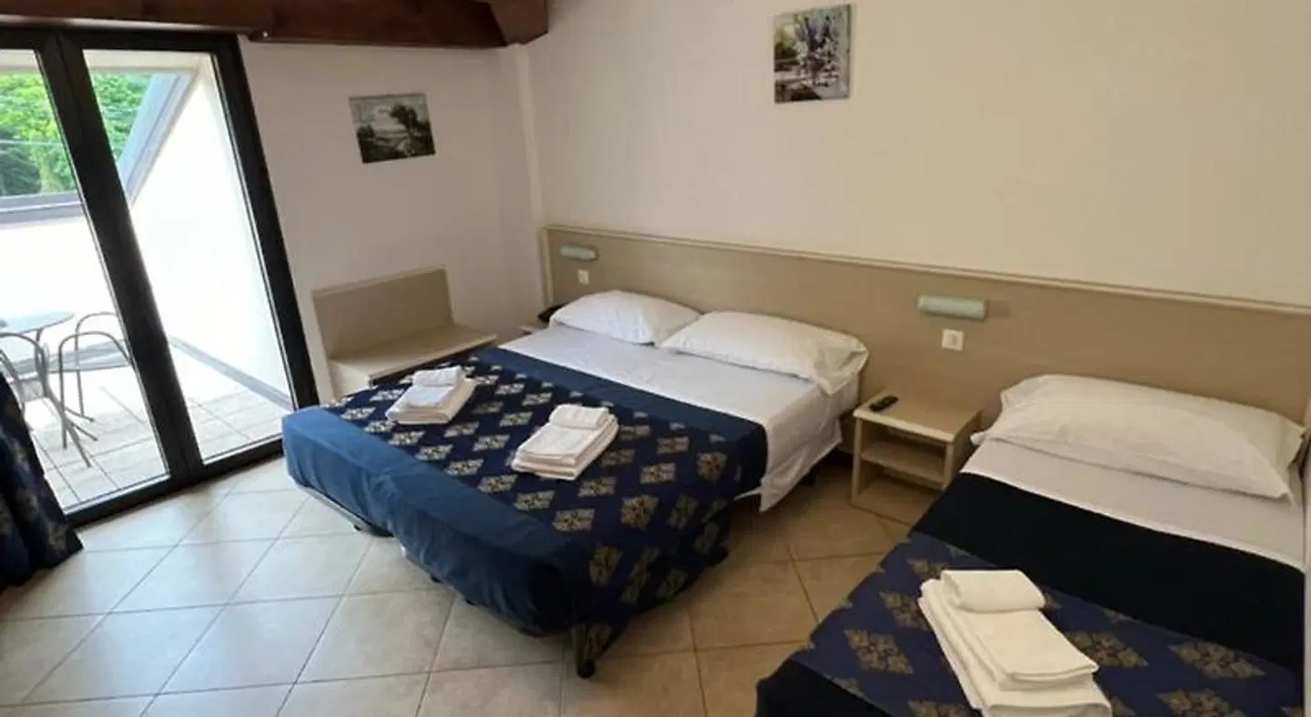 Merloni ROOM_EXAMPLE