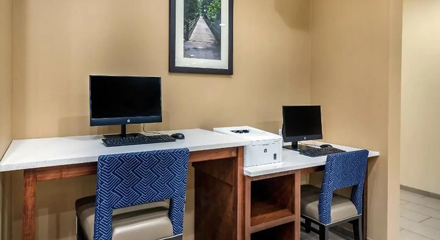 Comfort Suites ROOM_EXAMPLE