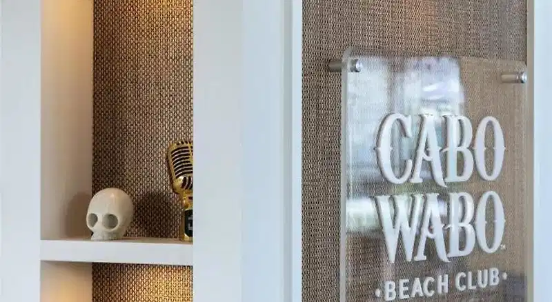 The Waterfront Beach Resort, A Hilton Hotel – Hotelfoto