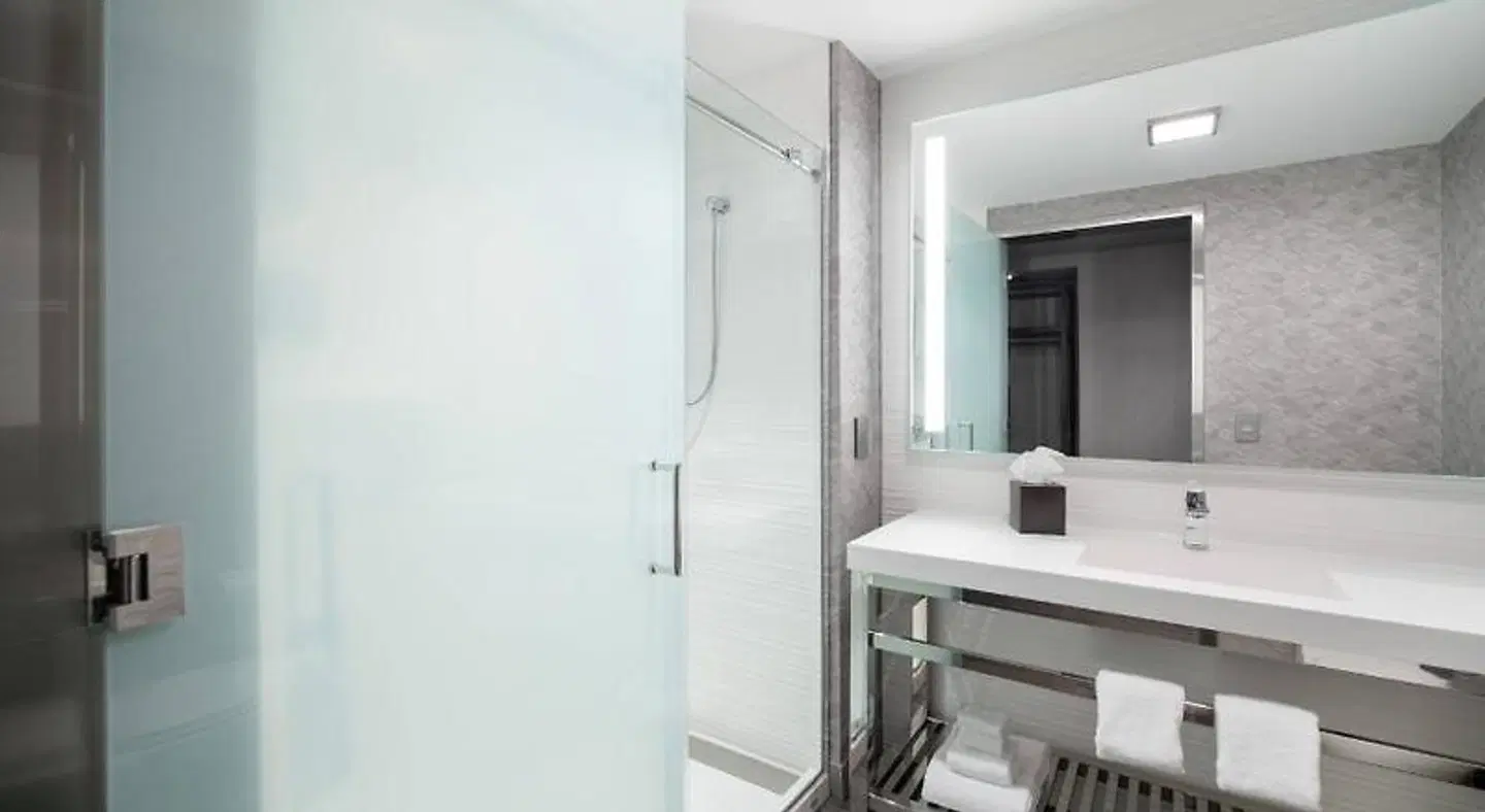 AC Hotel by Marriott Portsmouth Downtown/Waterfront Badezimmer