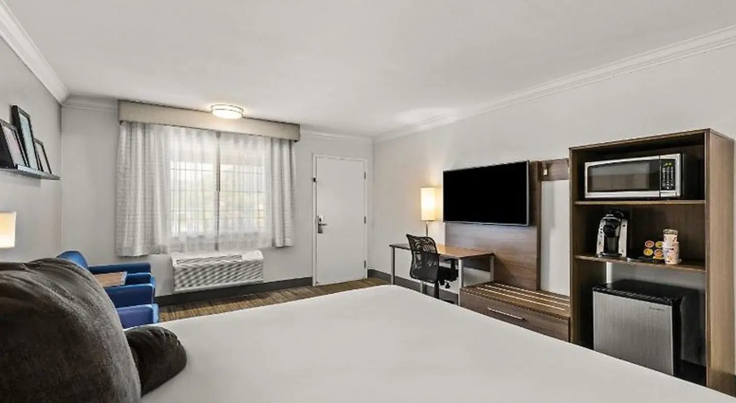 Signature Temecula ROOM_EXAMPLE