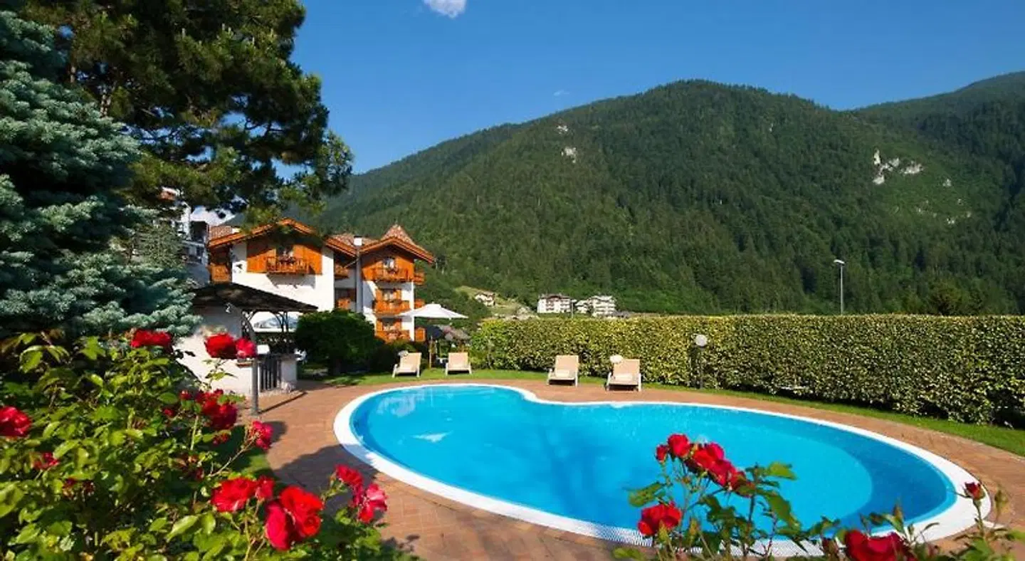 Du Lac Vital Mountain Hotel OUTDOOR_POOL