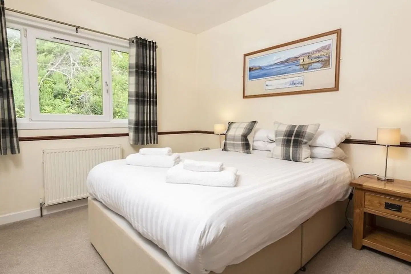 Loch Ness Clansman ROOM_EXAMPLE