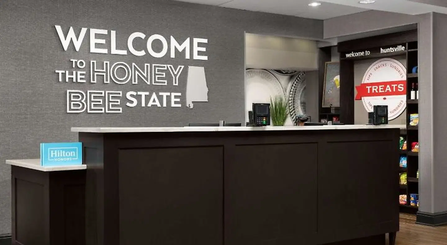 Hampton Inn & Suites Huntsville/Research Park Area LOUNGE_LOBBY