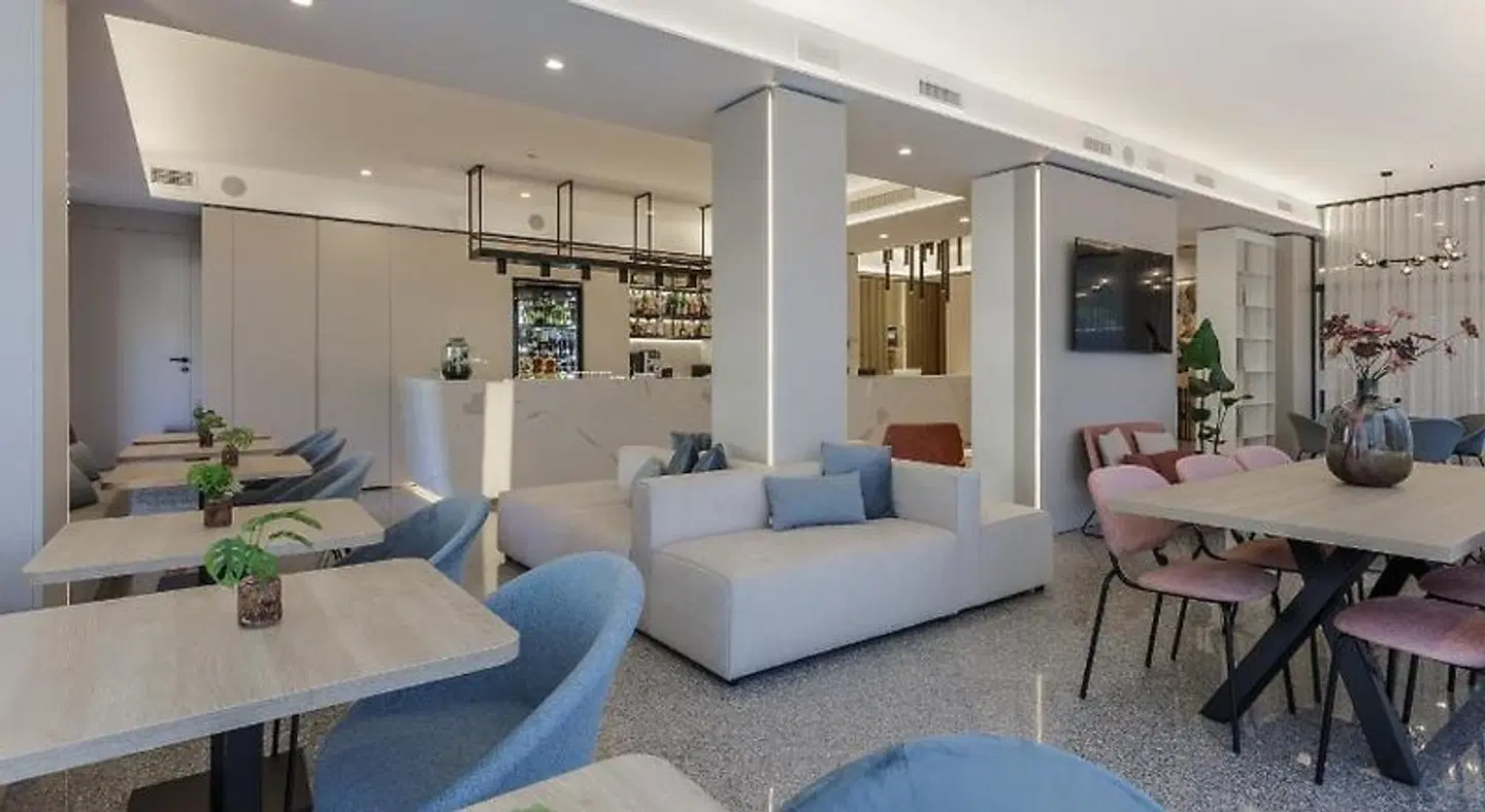 Riviera LOUNGE_LOBBY
