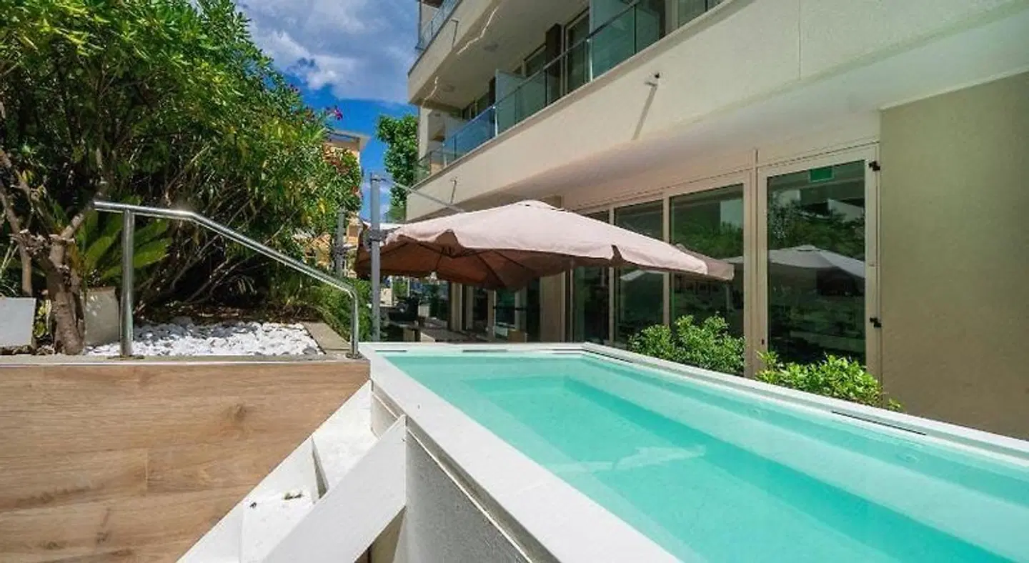 Cristallo OUTDOOR_POOL