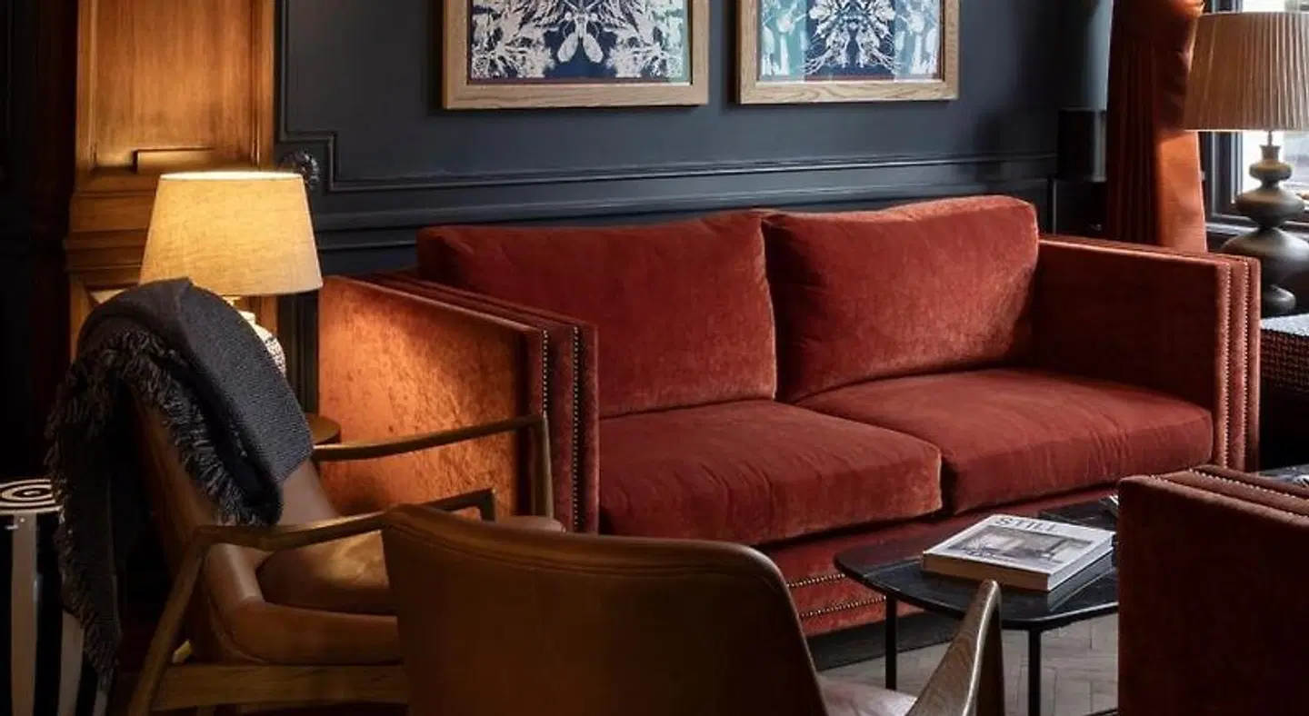 Pine Trees LOUNGE_LOBBY