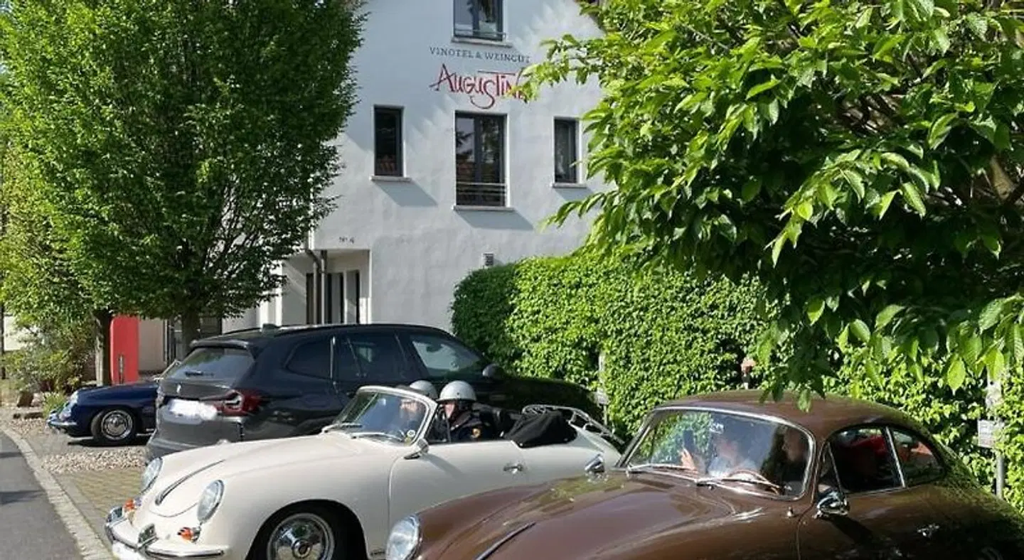 Vinotel Augustin EXTERIOR