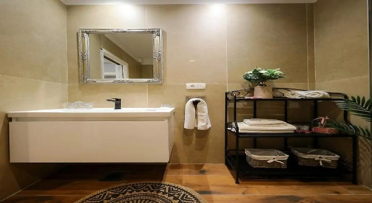 Aldo Apartments Center Badezimmer