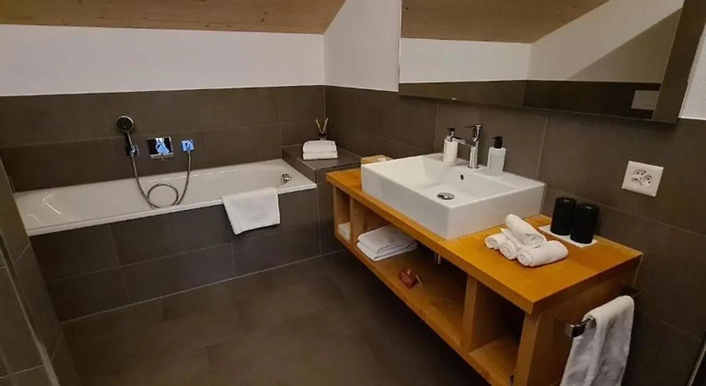 Hotel Reuti Badezimmer