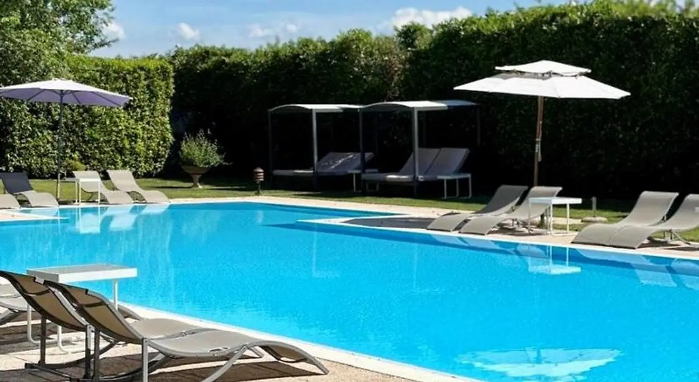 Saccardi Quadrante Europa OUTDOOR_POOL