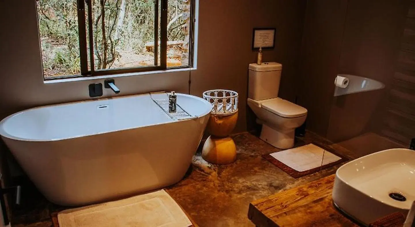 African Safari Lodge Badezimmer