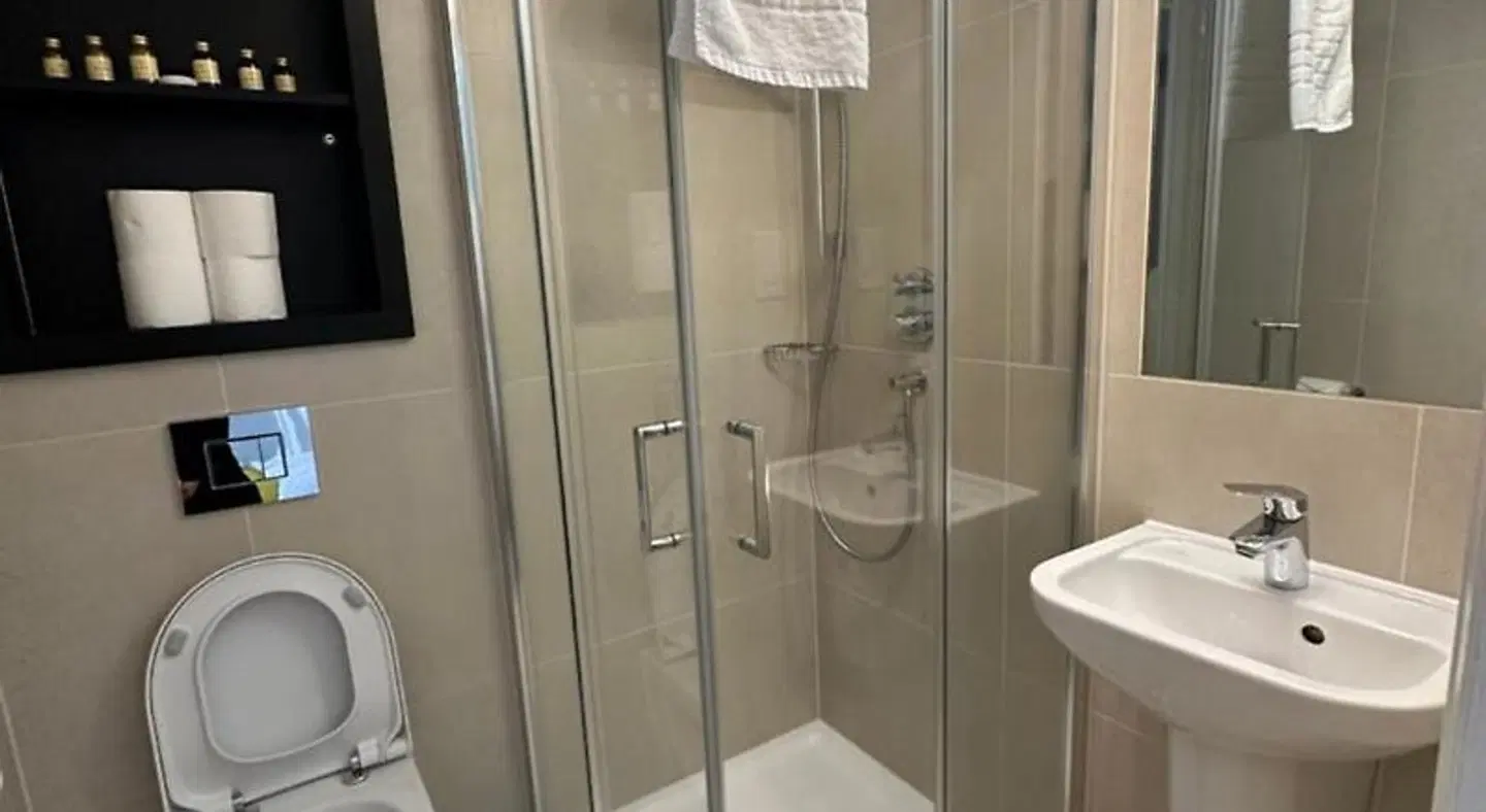 Bloomsbury Palace Hotel (formerly Langland Hotel) Badezimmer