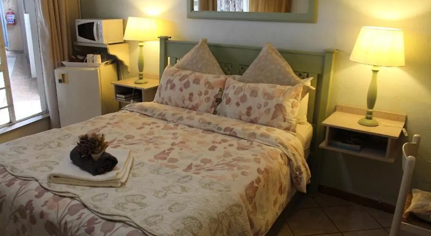 Woodpecker Guesthouse ROOM_EXAMPLE