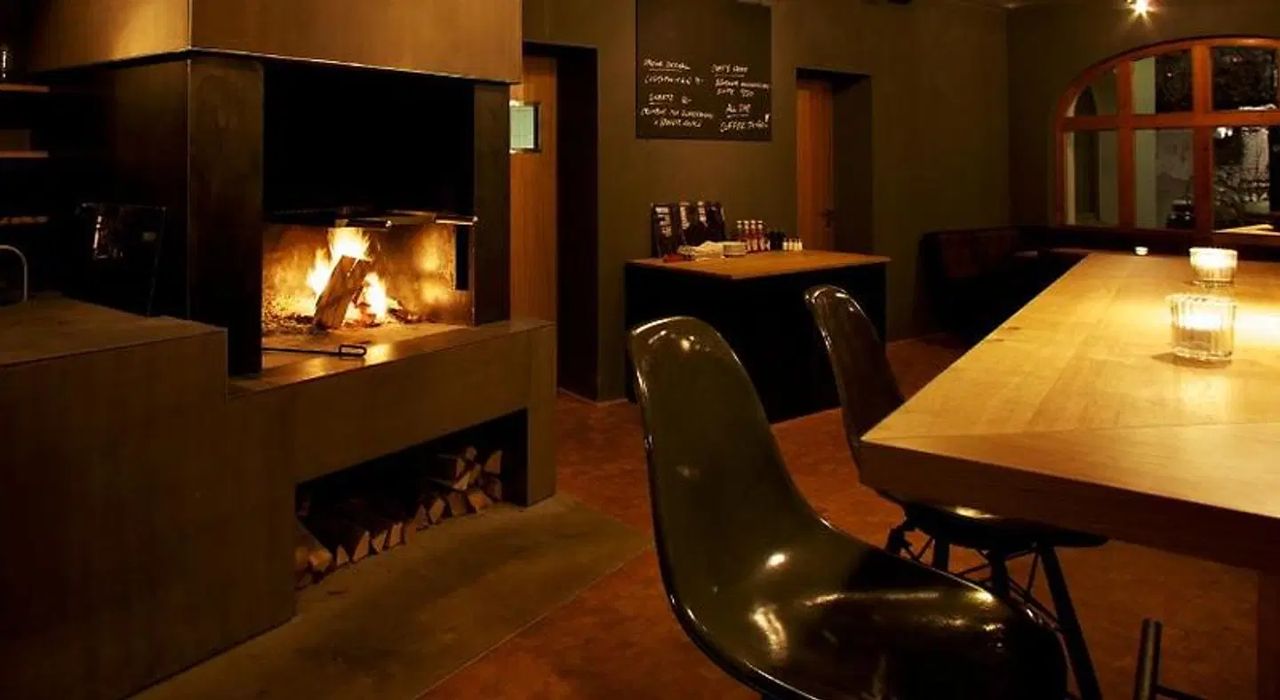 Arena Lodge Bar