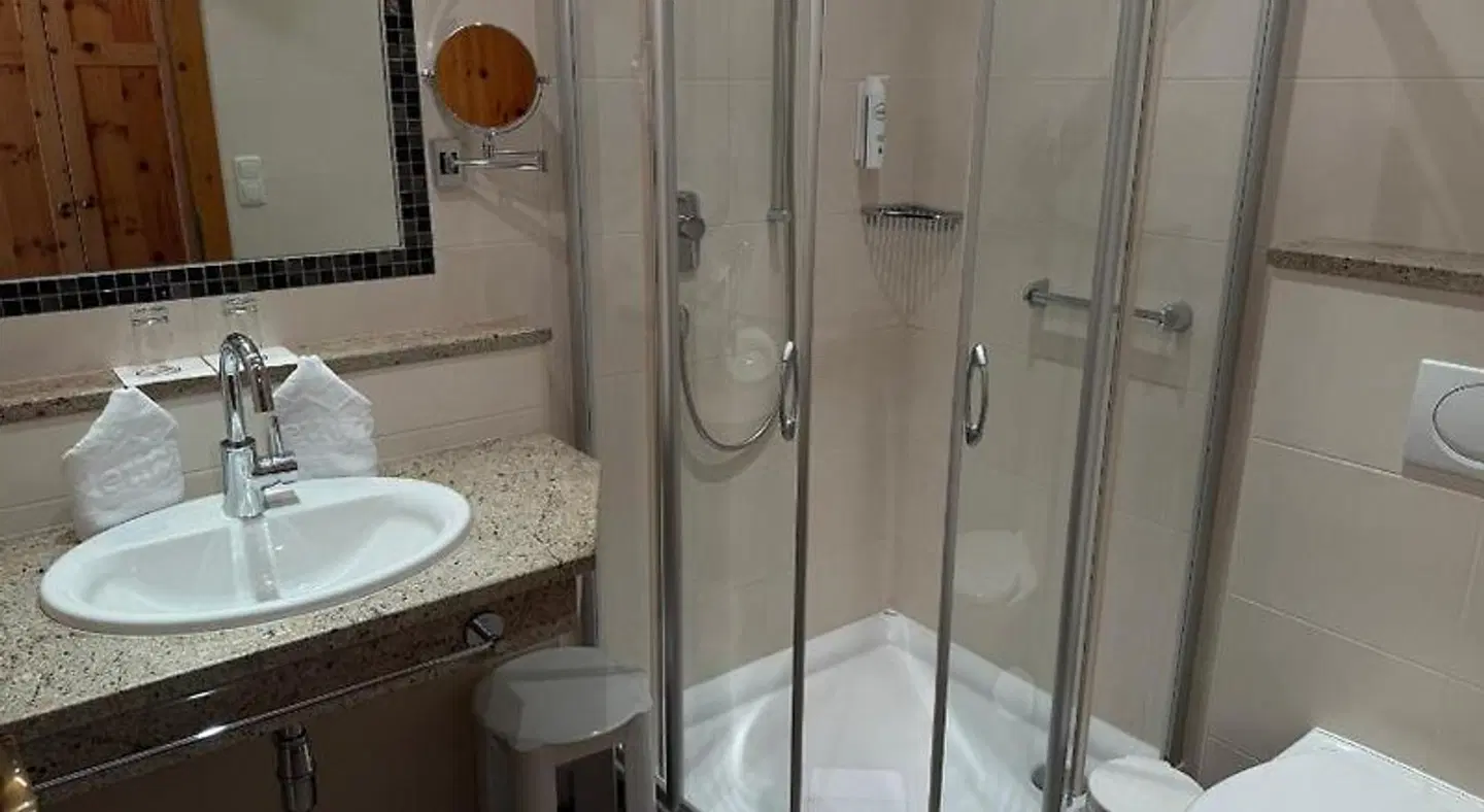 Beim Neuwirt Badezimmer
